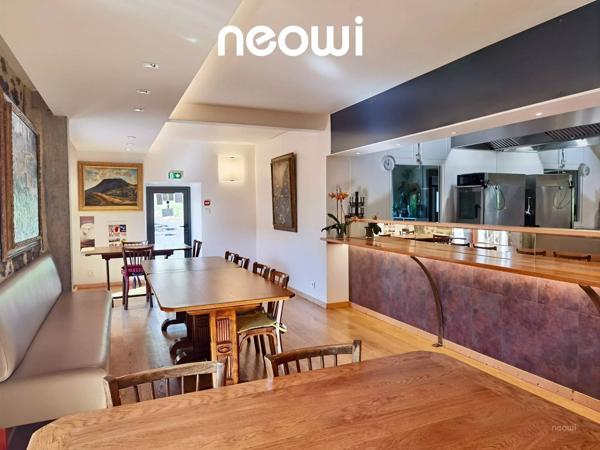 RESTAURANT PRÊT À L’EMPLOI AVEC HABITATION T4 ET GRAND STUDIO INDÉPENDANT