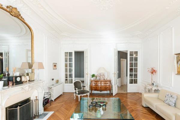 Appartement Paris 8e - EUROPE / BATIGNOLLES