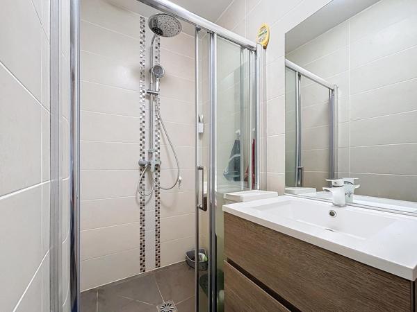 MAGNIFIQUE 4 PIÈCES AVEC JARDIN DE 270m2