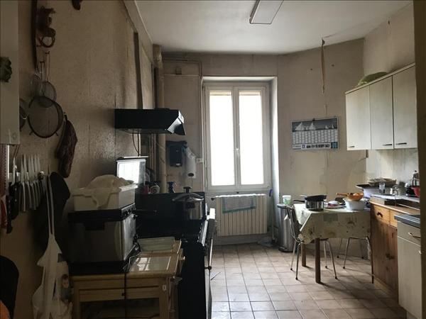 Maison à vendre |  Mehun-sur-Yèvre |  8 pièces | 235 m²