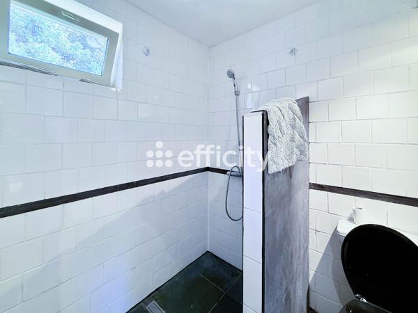 Maison
         3 pièces
        - 60 m²