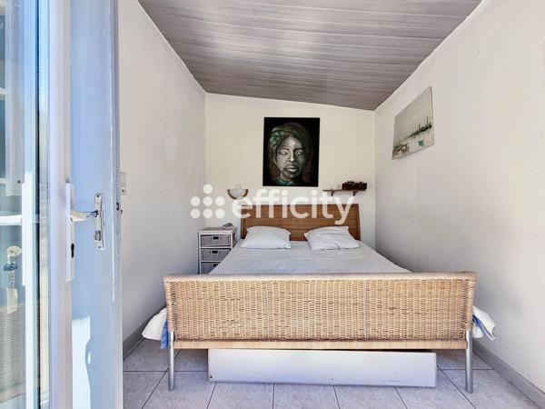 Maison
         3 pièces
        - 60 m²