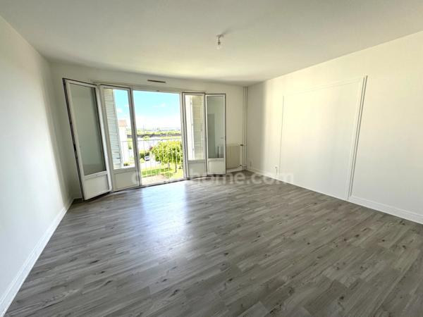 Appartement 3 pièces avec balcon, garage et cave – Mâcon (71)