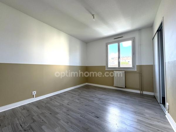 Appartement 3 pièces avec balcon, garage et cave – Mâcon (71)