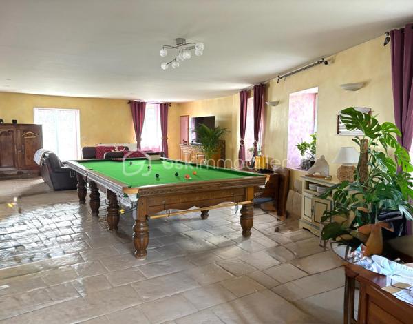 Maison traditionnelle de 245 m²