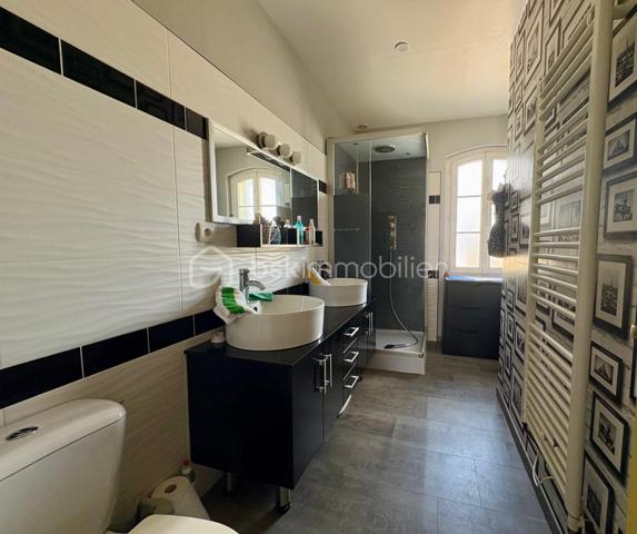 Maison traditionnelle de 245 m²