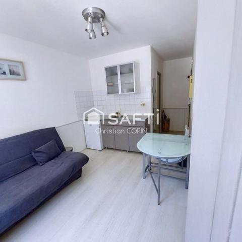 CHARMANT STUDIO À VENDRE À BANDOL