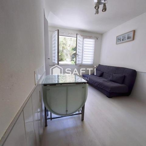 CHARMANT STUDIO À VENDRE À BANDOL