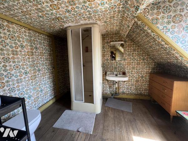 Proche Abbayes Aux Hommes - Maison de Maitre du XIXème - Terrain 620 m2 - Prévoir travaux.