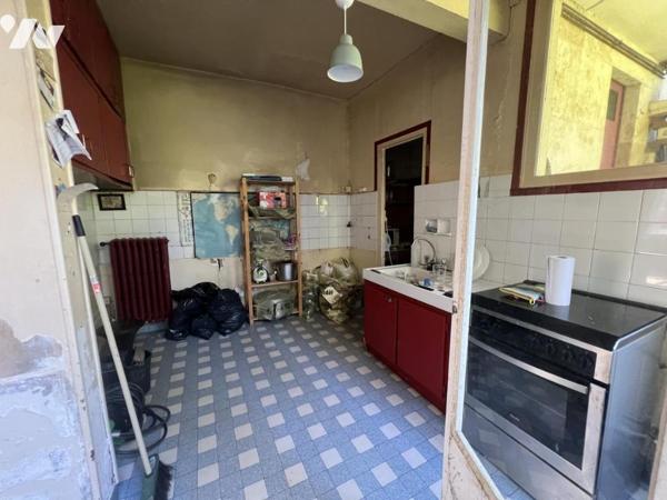 Proche Abbayes Aux Hommes - Maison de Maitre du XIXème - Terrain 620 m2 - Prévoir travaux.