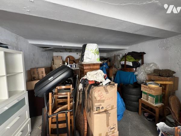 Proche Abbayes Aux Hommes - Maison de Maitre du XIXème - Terrain 620 m2 - Prévoir travaux.