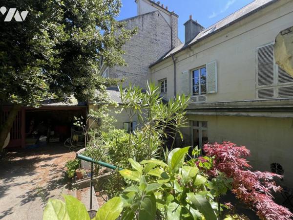 Proche Abbayes Aux Hommes - Maison de Maitre du XIXème - Terrain 620 m2 - Prévoir travaux.