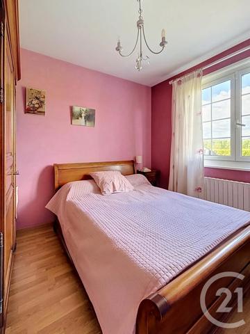 Maison à vendre  4 pièces - 80,83 m 2   RIOM  - 63