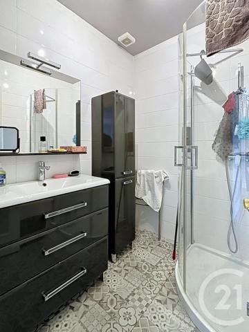 Maison à vendre  4 pièces - 80,83 m 2   RIOM  - 63