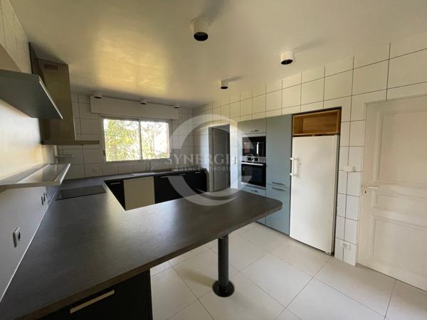 Mérignac (33700) Belle maison familiale de 227 m² au calme du quartier de Capeyron La Forêt