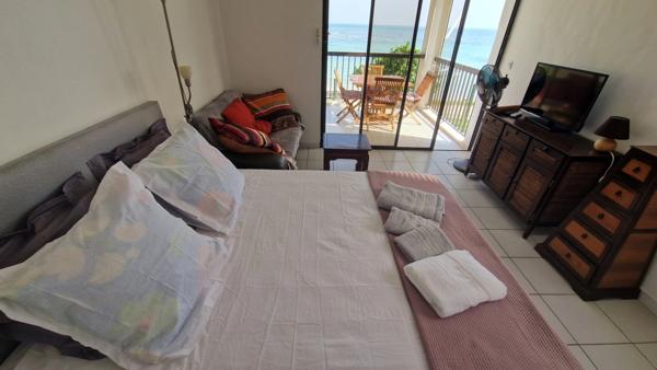 SUPERBE STUDIO VUE MER PREMIERE LIGNE PLAGE A PIED à LE GOSIER (971)