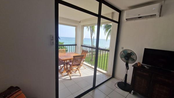 SUPERBE STUDIO VUE MER PREMIERE LIGNE PLAGE A PIED à LE GOSIER (971)