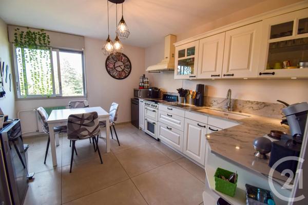 Appartement F4 à vendre  4 pièces - 105,19 m 2   BELLEVILLE  - 69