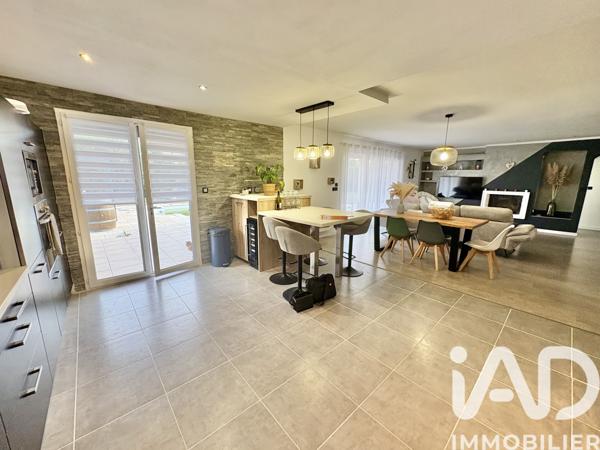 Maison à vendre 4 pièces 109 m² Saint-Geniès-de-Malgoirès