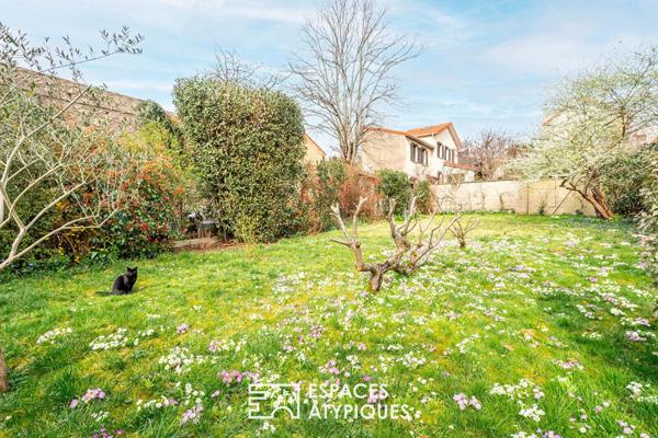 Maison d’architecte avec terrasses et jardin