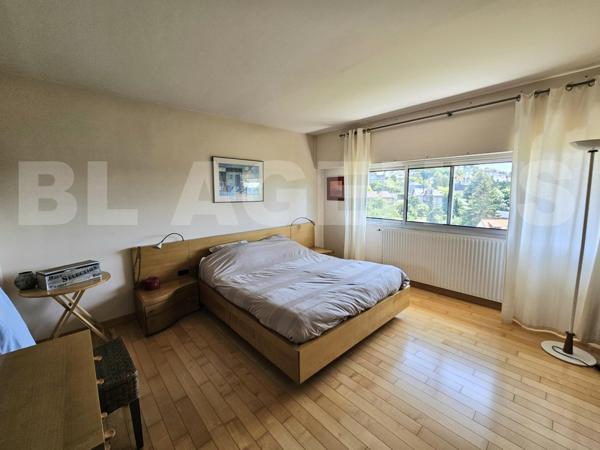 maison/villa 7 pièce(s) 235 m2