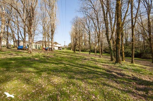 Maison à vendre |  Nontron |  8 pièces | 187 m²