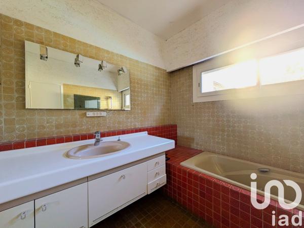 Maison d’architecte 5 pièces de 115 m² à PUYRICARD (13540)