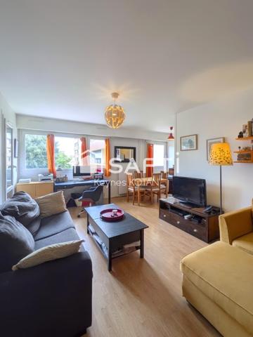 Appartement à rénover dans une belle résidence recherchée