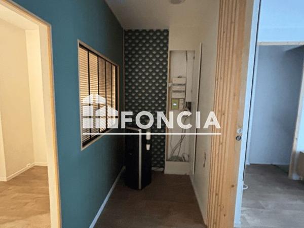 Location Local commercial 1 pièce 63 m² - 5 RUE GUSTAVE COURBET Paris 75116