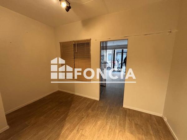 Location Local commercial 1 pièce 63 m² - 5 RUE GUSTAVE COURBET Paris 75116