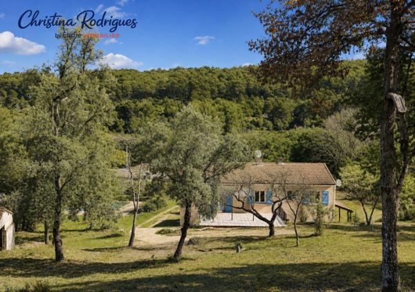 LORGUES VILLA T7 PISCINE GARAGE CAVE