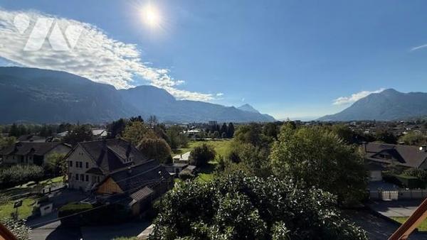 Maison familiale sur deux niveaux 
