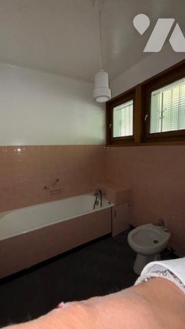 Maison familiale sur deux niveaux 