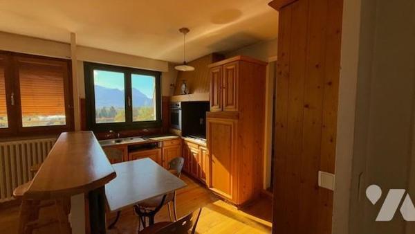 Maison familiale sur deux niveaux 