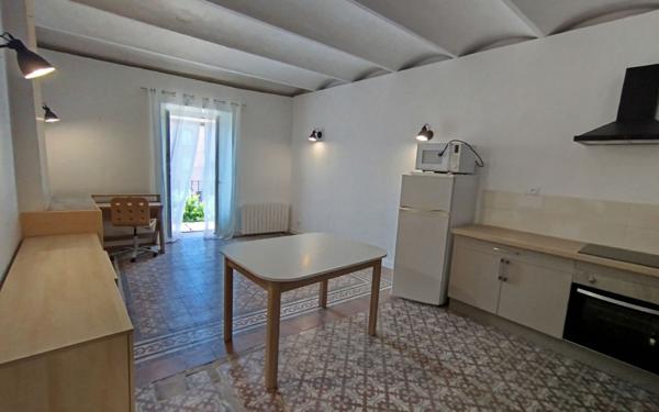 Appartement à louer    2 pièces •  Les Vans