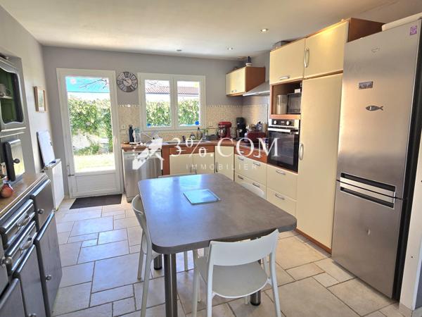 Villa 6 pièce(s) 4 chambre(s) 131 m²