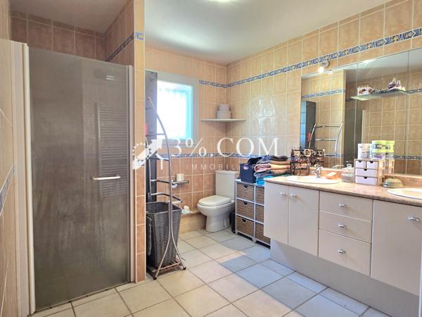 Villa 6 pièce(s) 4 chambre(s) 131 m²