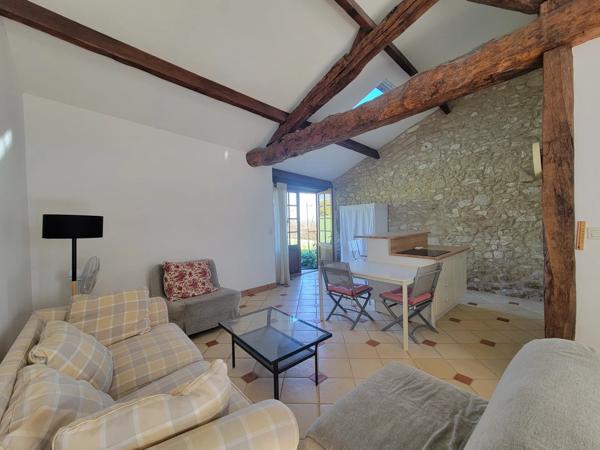 Manoir entre Bergerac et Saint Émilion avec Gîtes, Piscine Chauffée et Vues Panoramiques