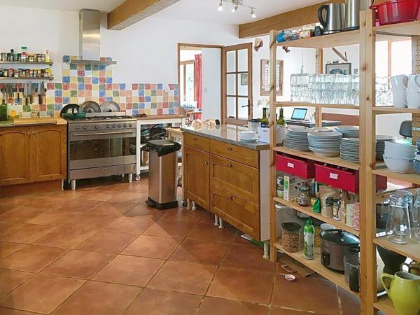 Grande maison paisible sur 1,5 Ha avec piscine