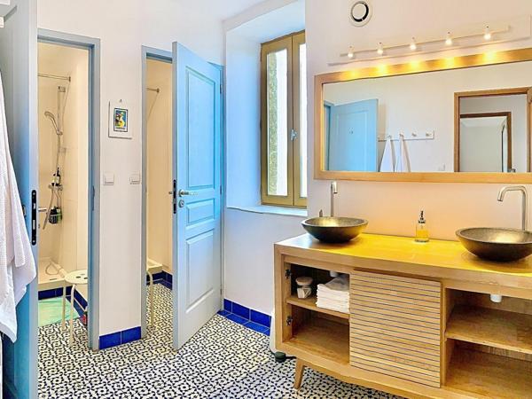 Grande maison paisible sur 1,5 Ha avec piscine