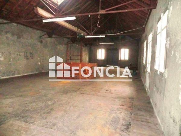 Local commercial 7 pièces à louer