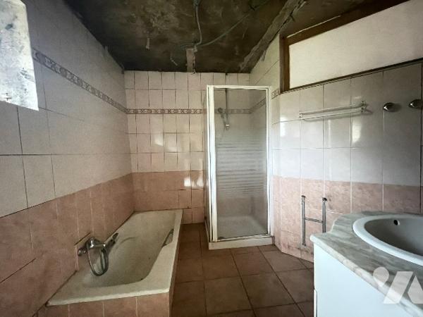 Longère à rénover avec jardin