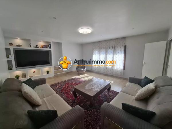 Vente                                                      Maison
                        
                     7 pièces                      225 m2                     à Coulommiers