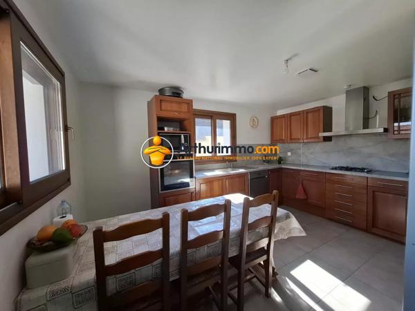 Vente                                                      Maison
                        
                     7 pièces                      225 m2                     à Coulommiers