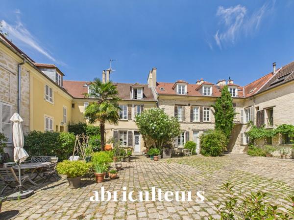 Maison Historique de Charme 103 m² Cour Pavée & Terrasse en vente à Le Pecq (78230)