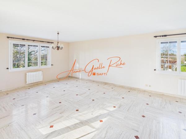 Maison Individuelle de 119 m² avec  Hangar de 146 m²