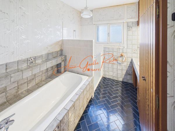 Maison Individuelle de 119 m² avec  Hangar de 146 m²