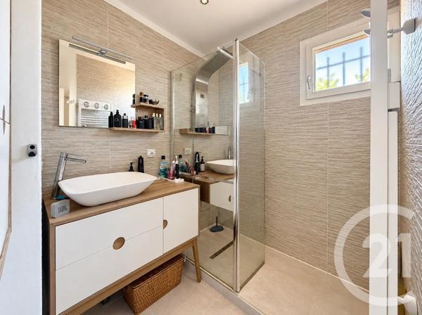 Maison à vendre  4 pièces - 89,99 m 2   MARSEILLE  - 13013