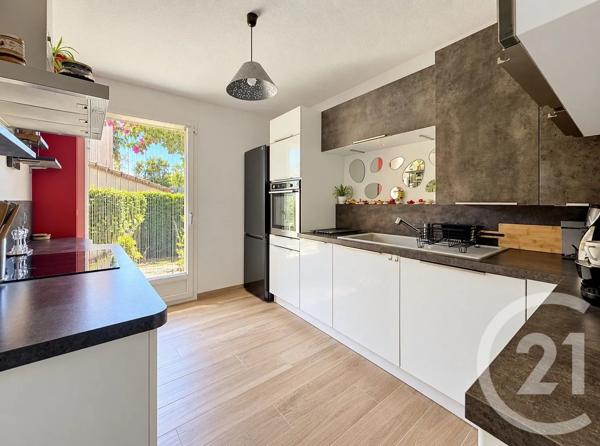 Maison à vendre  4 pièces - 89,99 m 2   MARSEILLE  - 13013