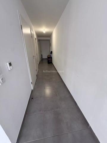 Vente                                                      Appartement
                        
                     3 pièces                      61 m2                     à Montpellier